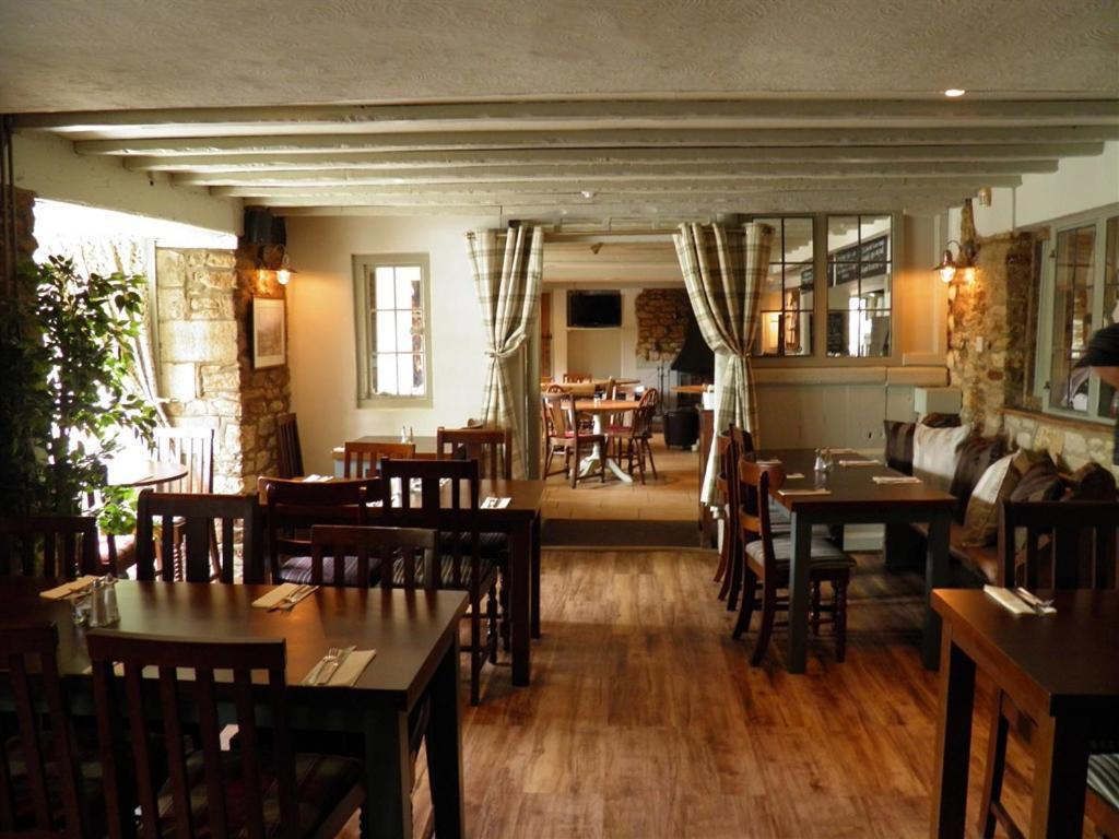 The Talbot Inn Eynsham Zewnętrze zdjęcie
