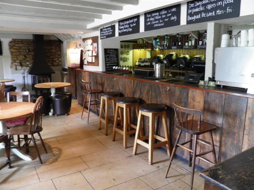 The Talbot Inn Eynsham Zewnętrze zdjęcie